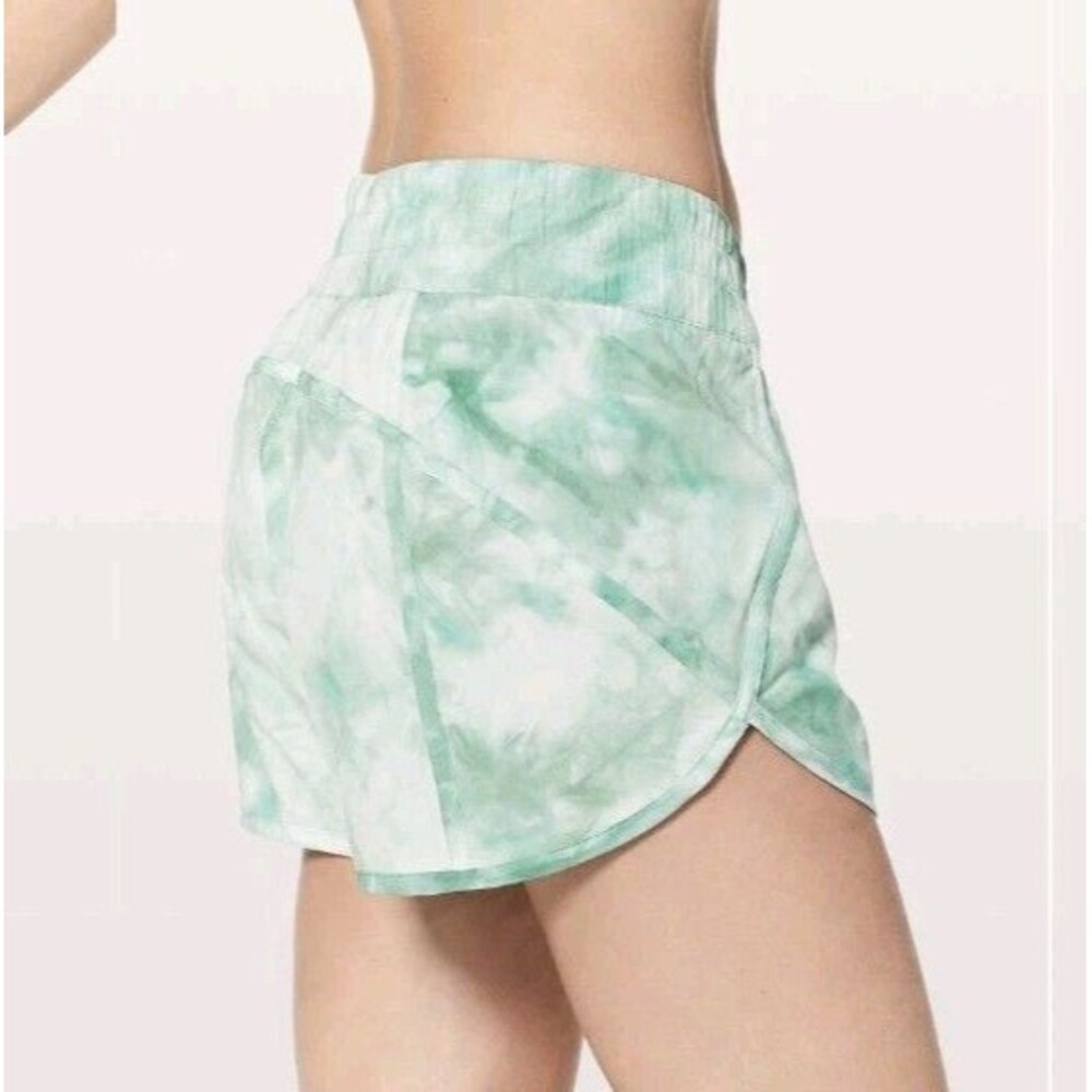 Lululemon Tracker Short V 4” Size 6 Diamond Dye White Wash Marsh Green Swift - Picture 3 of 9